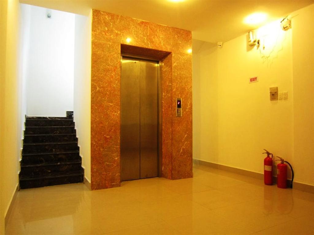Queen Bee Hotel Ho Chi Minh City Exterior photo